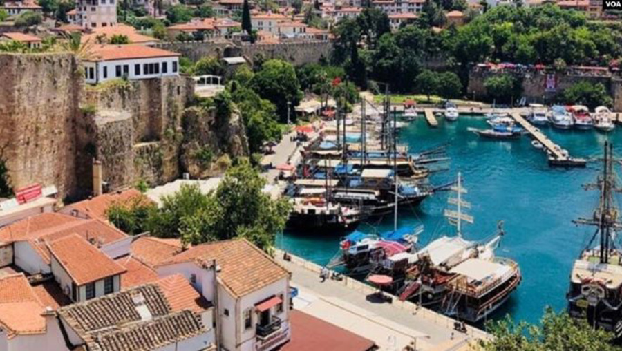 Antalya'da 6 evden biri yabancıya satıldı
