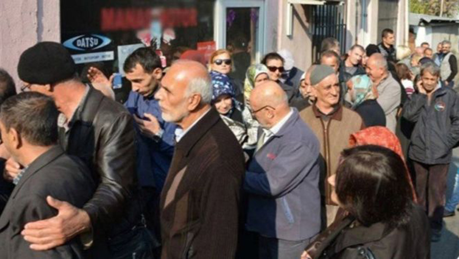 Geçinemiyoriar! Binlerce yaşlı iş kuyruğunda