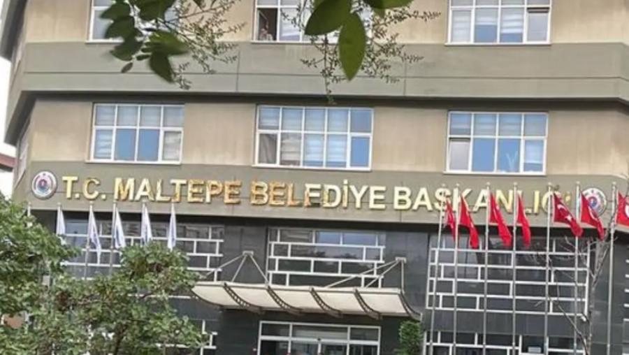 Belediye işçileri geç ödenen maaşlar için eylemde