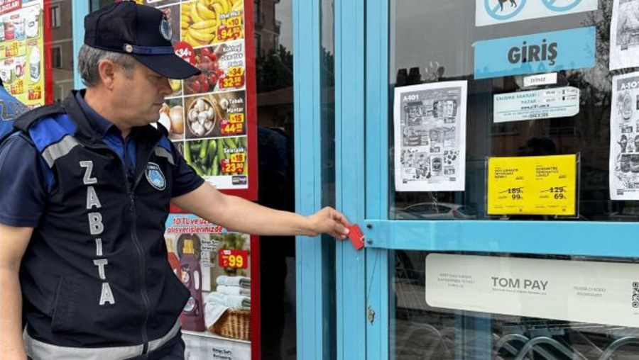 Tarihi geçmiş ürün satan 3 zincir markete kapatma cezası