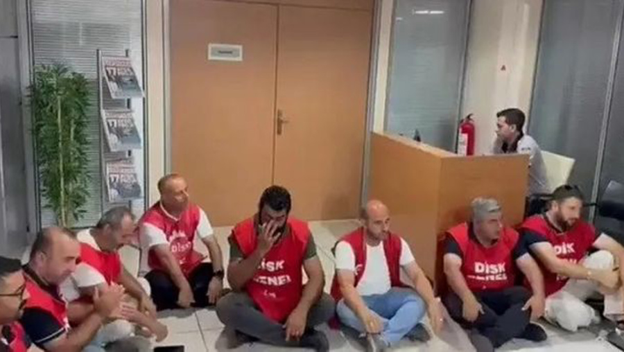 5 aydır maaş alamayan belediye işçileri eylem yaptı