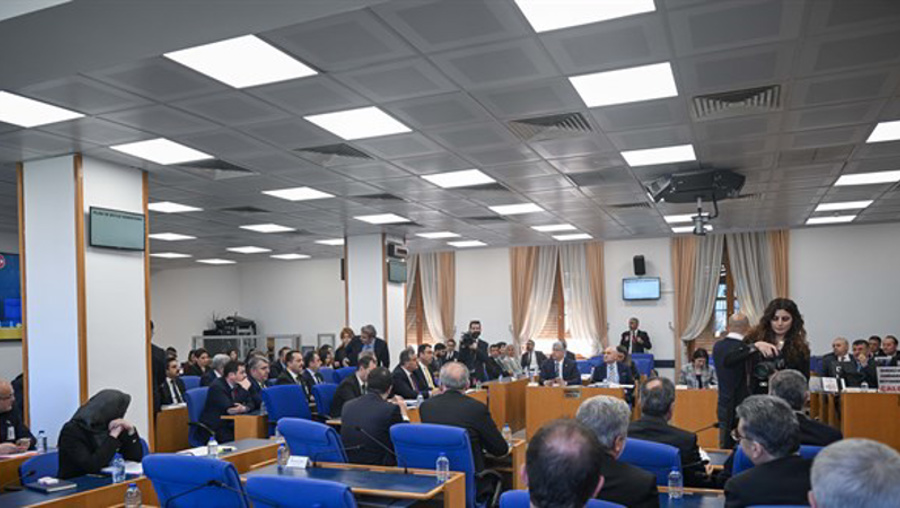 Kamu personeline ilişkin torba teklif Komisyondan geçti