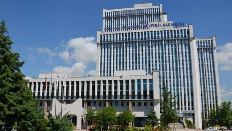 Deprem bölgesinde mücbir sebep hali 30 Kasım'a kadar uzatıldı