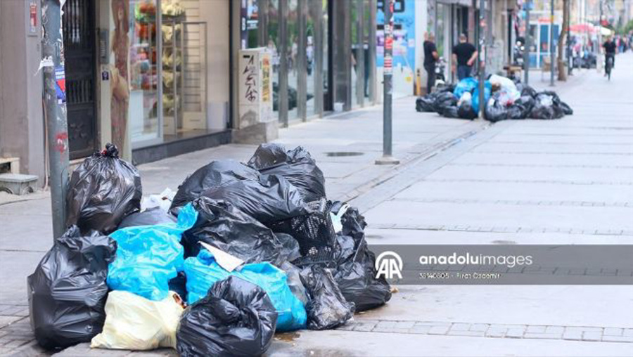 Grev nedeniyle İzmir'de temizlik hizmeti de aksıyor