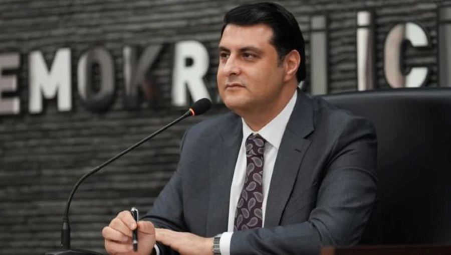 5 meclis üyesinin belediyeye girişi yasaklandı