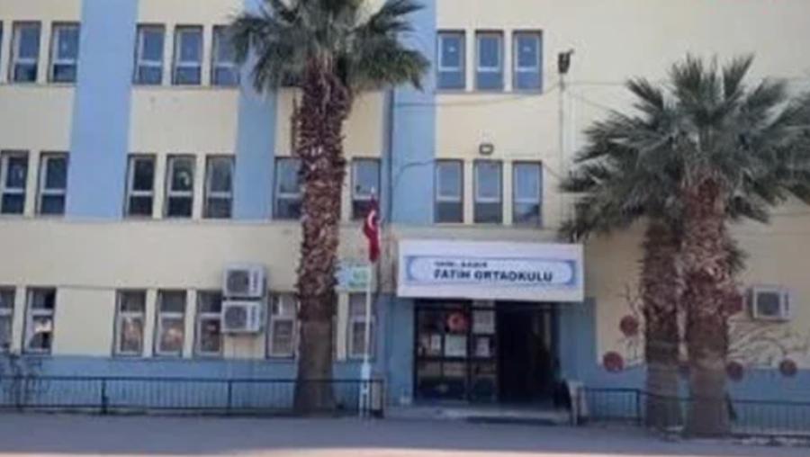 Öğretmeni dersten çıkarıp dövdüler: Burun kemiği çatladı