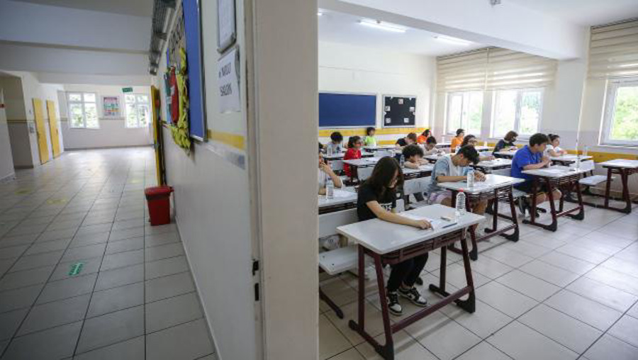 Devlet okullarında kayıt ücreti iddiaları bitmiyor