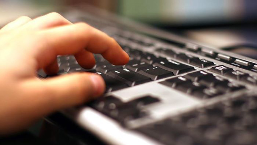 Zabıt katibi FETÖ dosyalarını ‘tek tuşla’ kapattı!