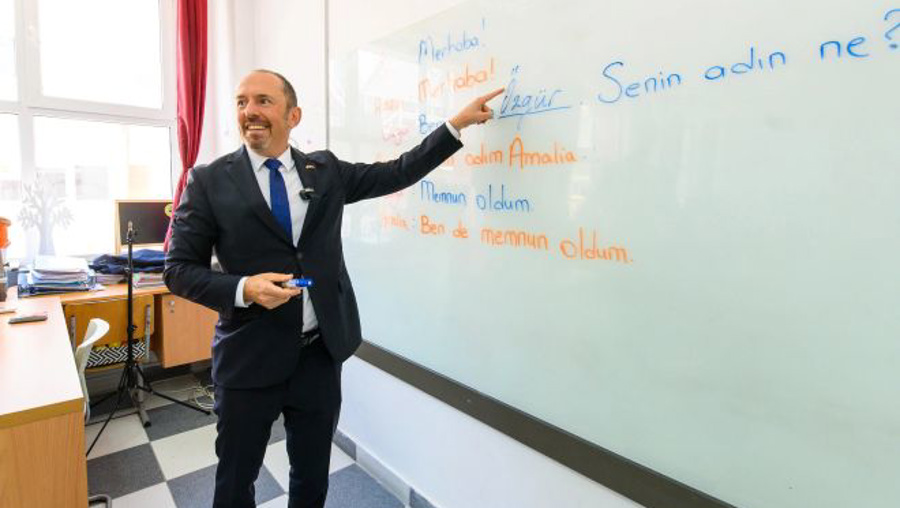 Türkçe Avrupa'da okullarda ders olarak öğretilecek