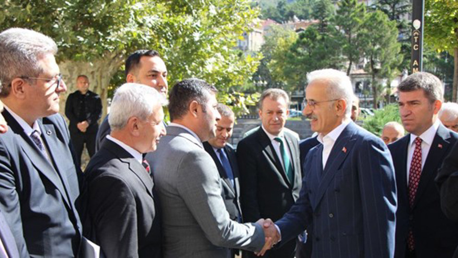 Bakan Uraloğlu: Yaptığımız hizmetleri teraziye koysak yüzde 90 oy alırız