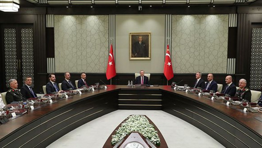 Yeni komuta kademesini uzmanlık ve sınırdaki tecrübe belirledi