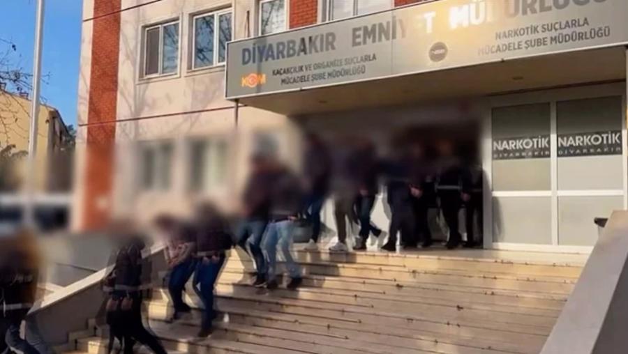 Diyarbakır merkezli rüşvet operasyonu: 4 İlde 50 adrese baskın, 26 tutuklama!