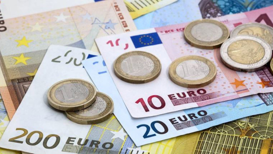 AB'de ortalama maaşlar 3 bin 500 euroya yaklaştı