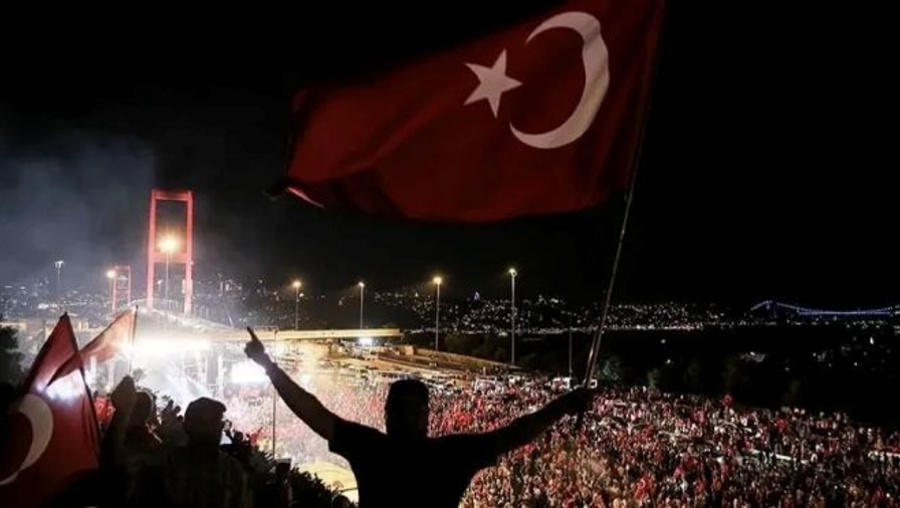 YeniŞafak: FETÖ ile mücadele edenleri kim tasfiye etmek istiyor!