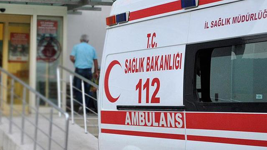 Ambulans dere yatağına yuvarlandı: 3 sağlık personeli yaralandı