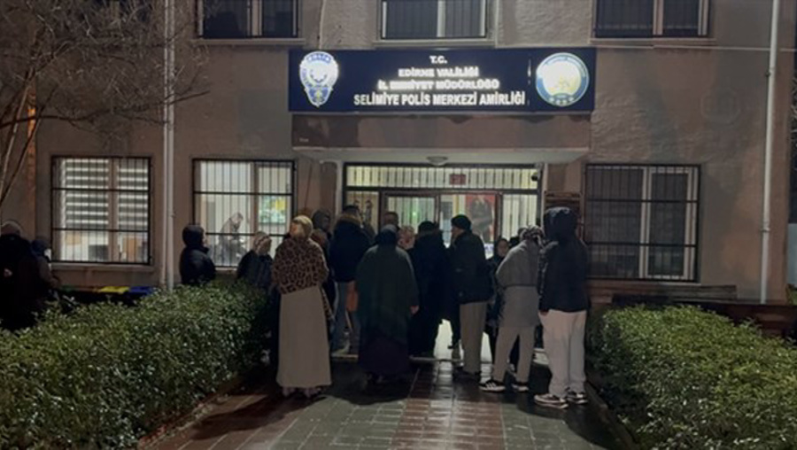 Umre hayaliyle yola çıkan 17 kişi, dolandırıcıların hedefi oldu