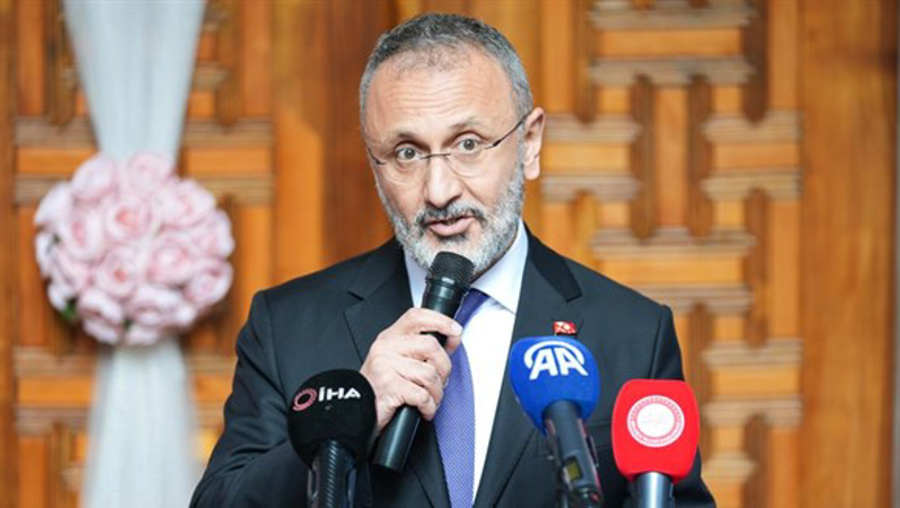 Eyüpsultan Belediyesi'ne yolsuzluk soruşturmasında onlarca gözaltı