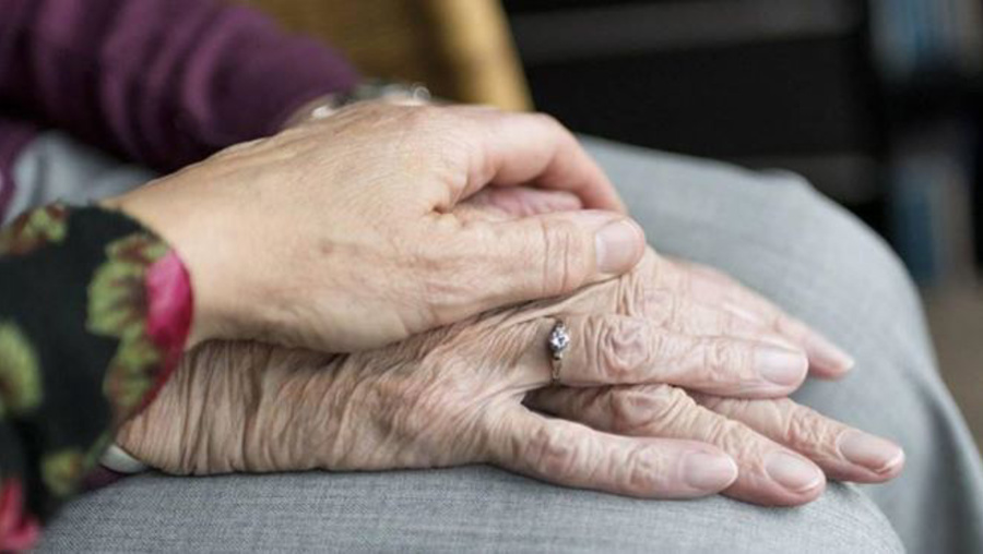 Yaşlı bakımı için yeni dönem
