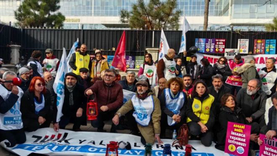 Memurdan enflasyon ve maaş artışına protesto