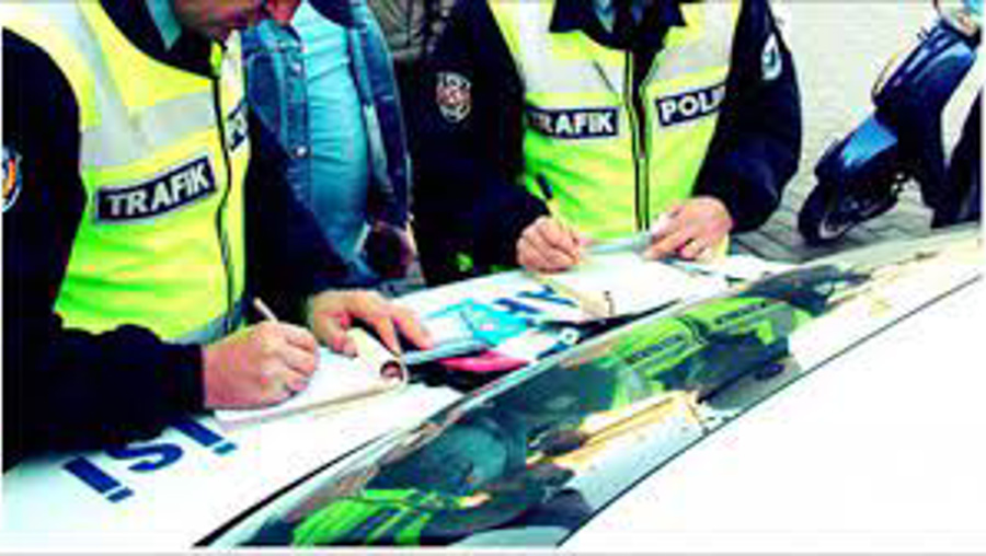 Yol kapatan sürücülere 180 bin lira ceza