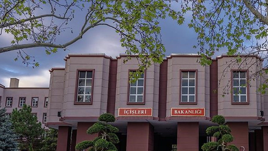 Üsküdar Belediye Başkanı Sinem Dedetaş görevden uzaklaştırıldı