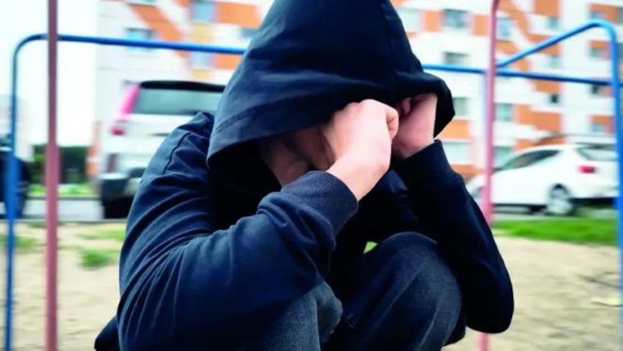 Hücre evlerinde suça bulaşıyorlar