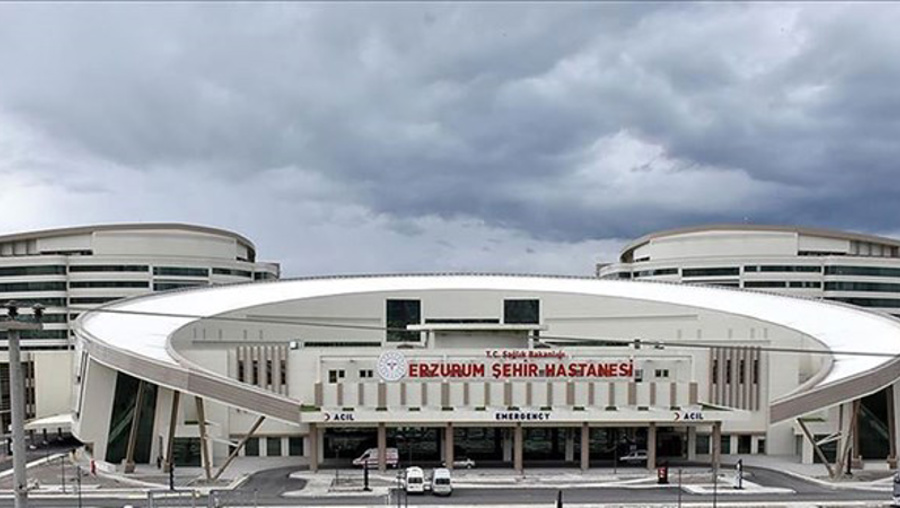 Erzurum Şehir Hastanesinde resmi belgede sahtecilik ve rüşvet operasyonu: 22 gözaltı!