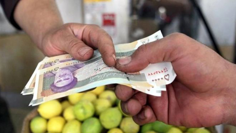 Savaştaki İran asgari ücrete yüzde 60 zam yaptı