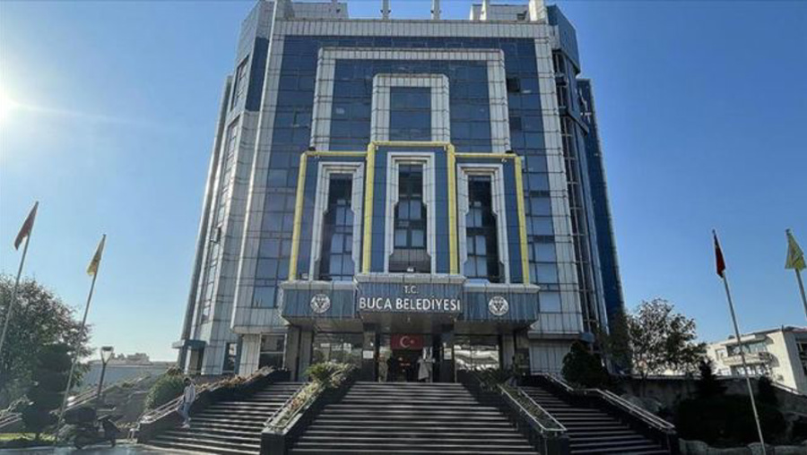 Buca Belediyesi'ne rüşvet operasyonunda 62 gözaltı