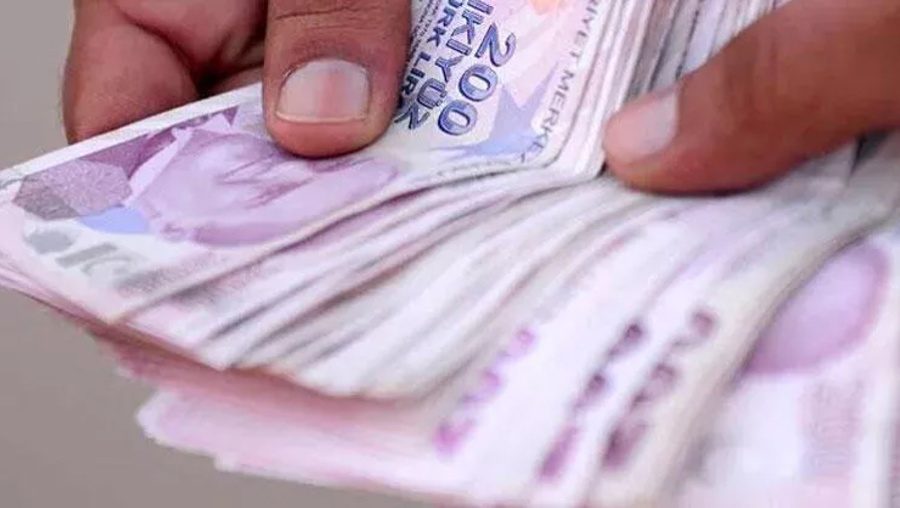 Maaş artışları daha ilk aydan eriyecek. Yüzde 4 enflasyon...