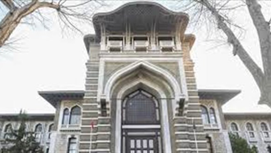 MEB: Hem İl Milli Eğitim Müdürünün hem de okul müdürünün arkasındayız
