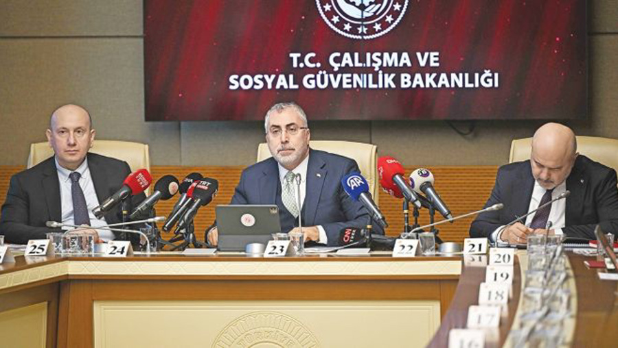 Bakan Işıkhan:: 3 yılda 3 milyon genci istihdama kazandıracağız