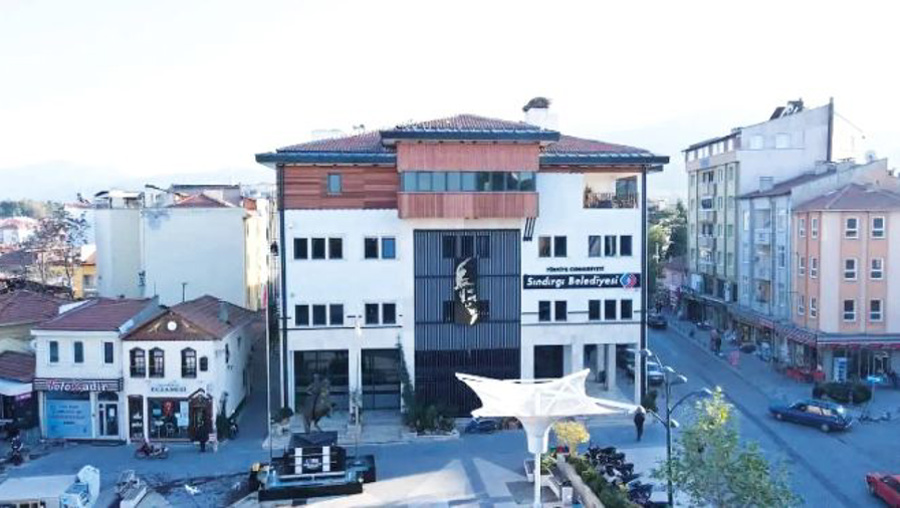 Nüfus 13 bin nüfuslu ilçede  225 bin kişiye pasta dağıtılmış!